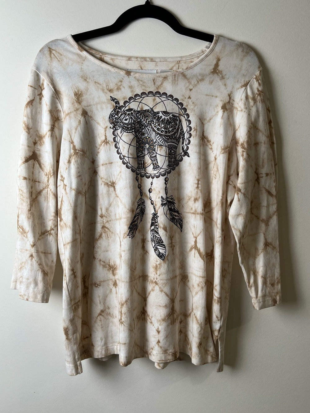 NWOT Women’s Alfred Donner 3/4” sleeves S top elephant suncatcher gold studs